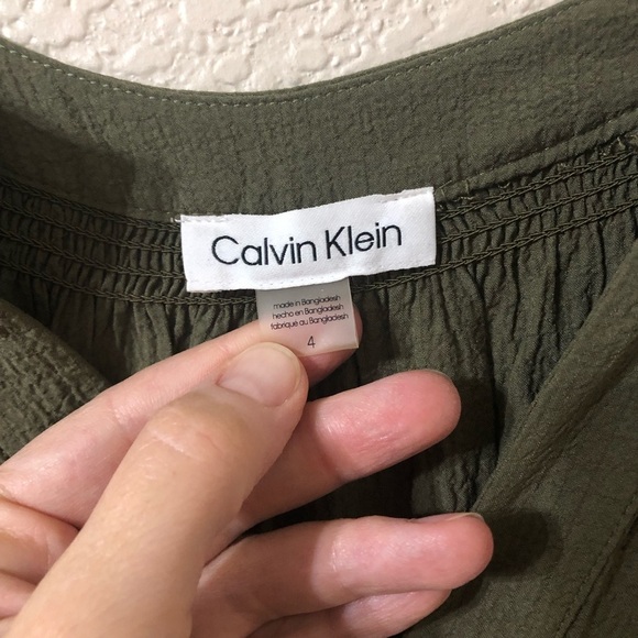 Calvin Klein Flutter Short Sleeve Tiered Gauze Midi Dress in Forest Green Size 4 - Picture 4 of 7